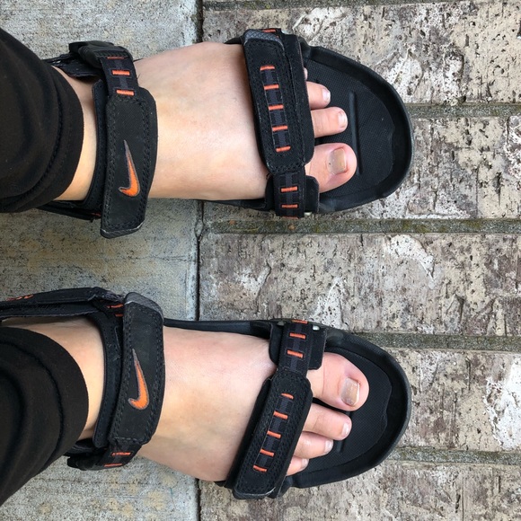 nike acg nike sandals women